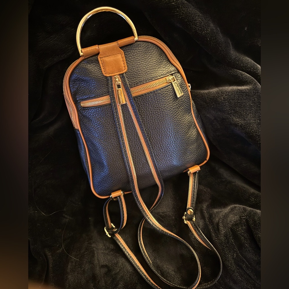 🖤✨Valentina Black Pebbled Leather Convertible Backpack✨🖤NWOT✨🖤 - Picture 11 of 13